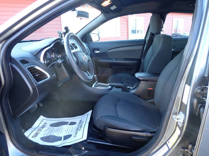 2012 Dodge Avenger SE