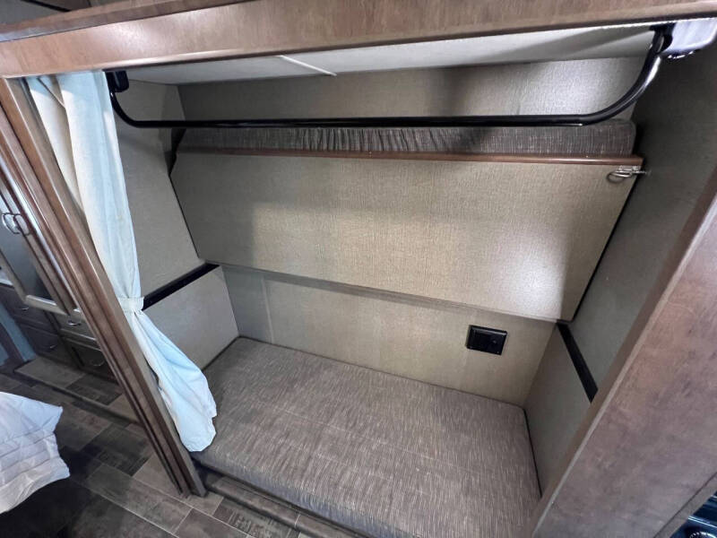 2019 Winnebago Intent 31P Class A RV