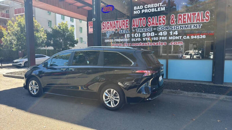 2022 Toyota Sienna Limited 7-Passenger