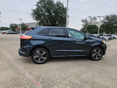 2022 Ford Edge ST