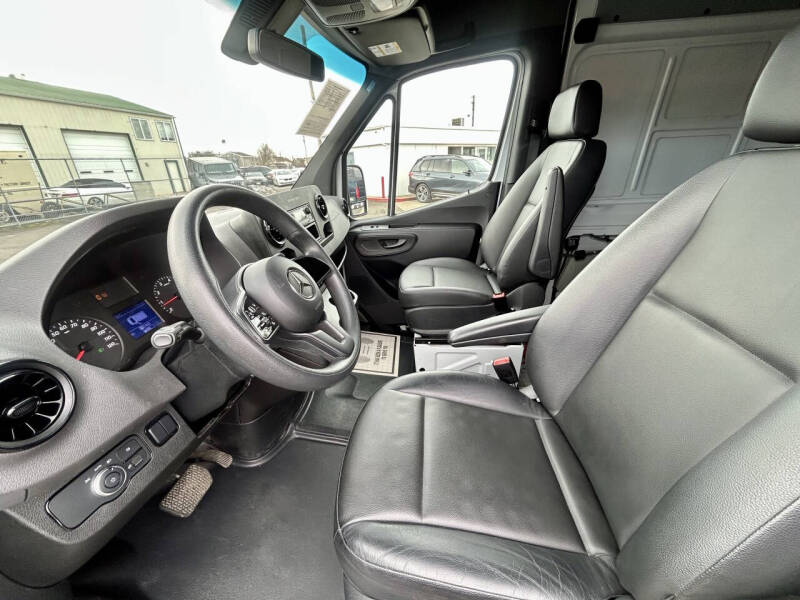 2022 Mercedes-Benz Sprinter 2500