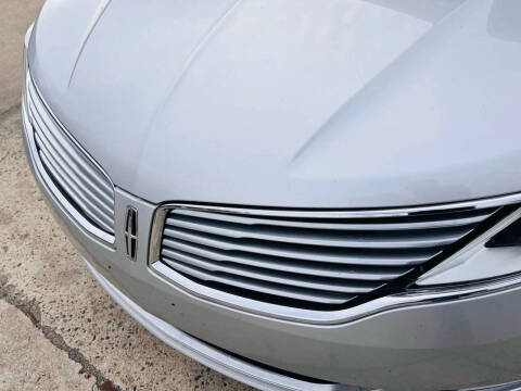 2014 Lincoln MKZ