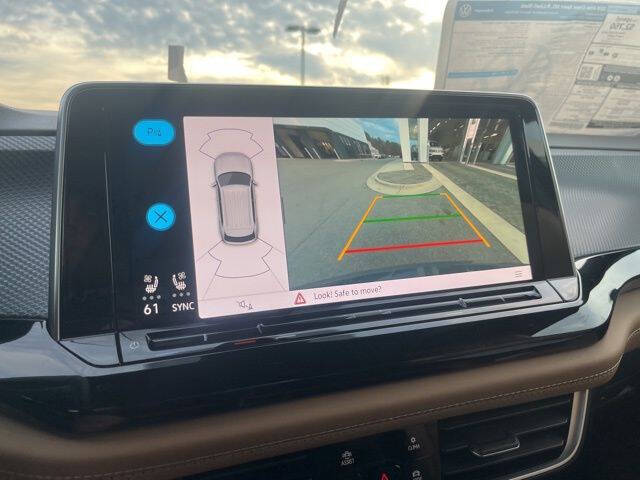 2026 Volkswagen Atlas Cross Sport SEL R-Line Black 4Motion