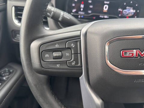 2023 GMC Yukon SLT