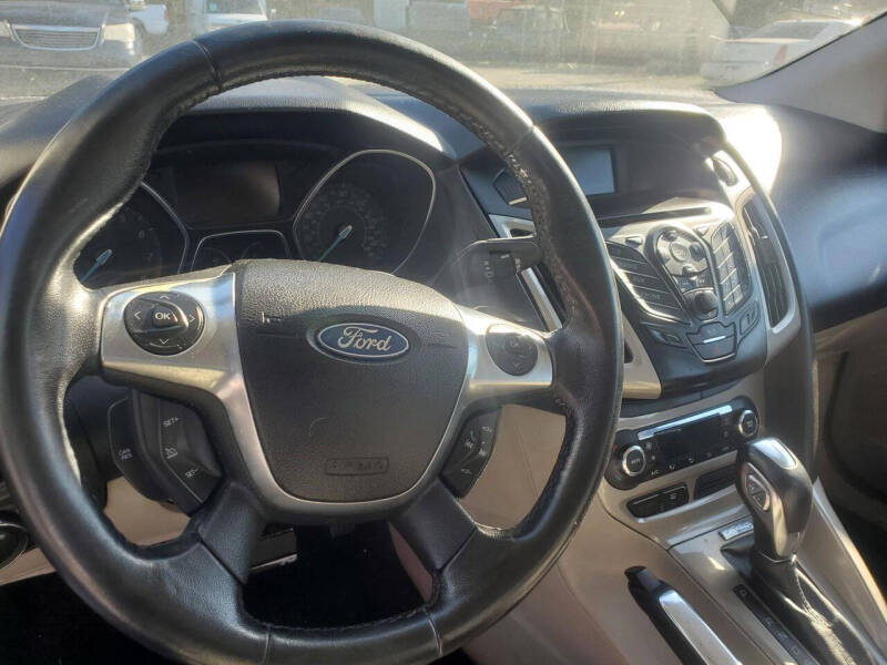 2012 Ford Focus SEL