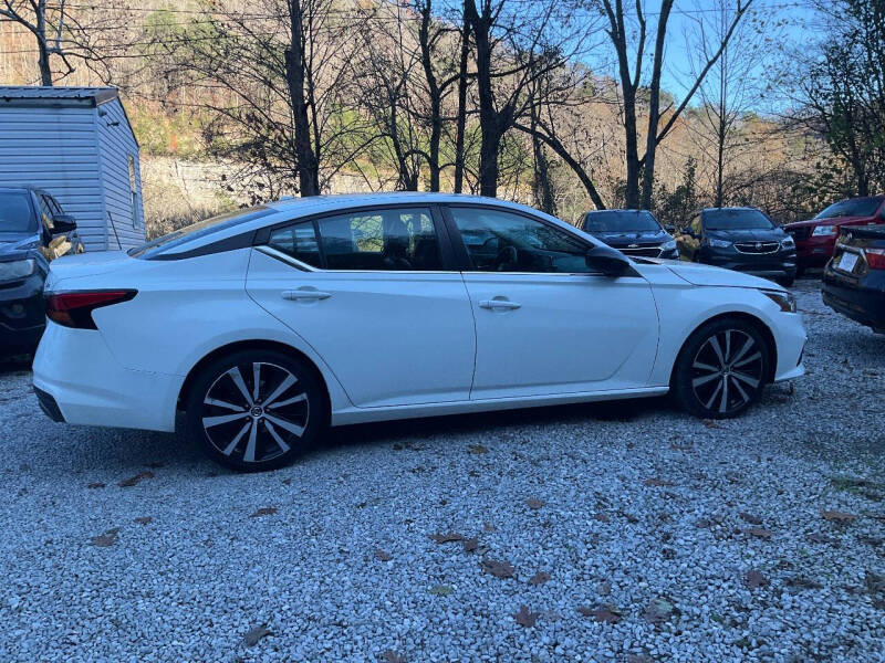 2020 Nissan Altima SR photo 4