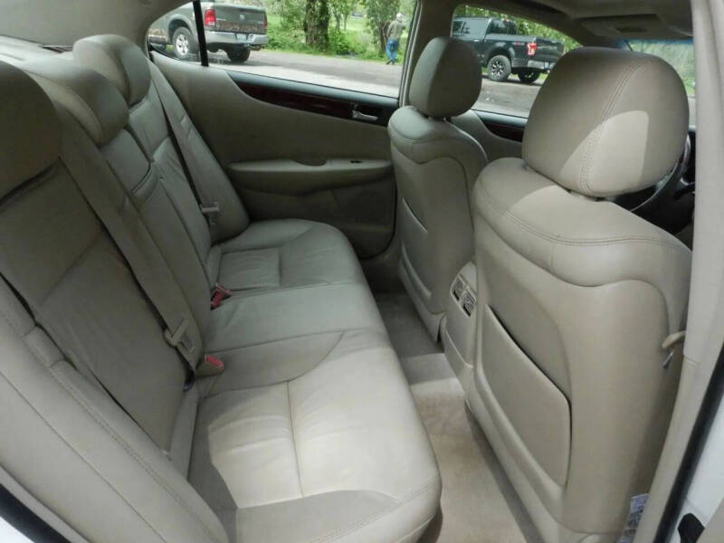 2004 Lexus ES 330