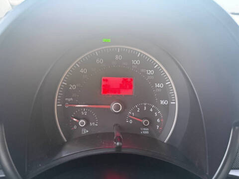 2010 Volkswagen New Beetle Base PZEV