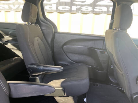 2022 Chrysler Pacifica Touring