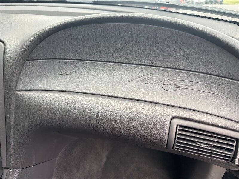 2001 Ford Mustang Bullitt