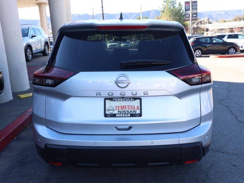 2025 Nissan Rogue S
