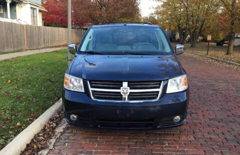 2008 Dodge Grand Caravan for sale at RIVER AUTO SALES CORP in Maywood IL