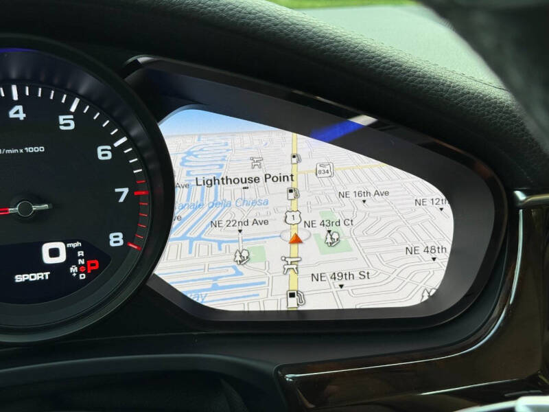 2018 Porsche Panamera 4 Executive