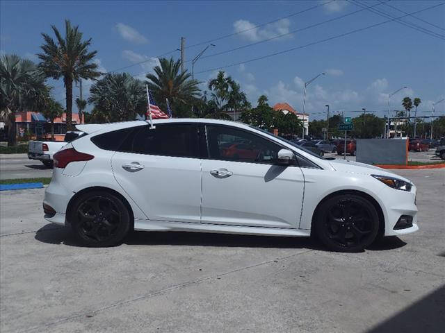 2018 FORD Focus Hatchback - $14,597