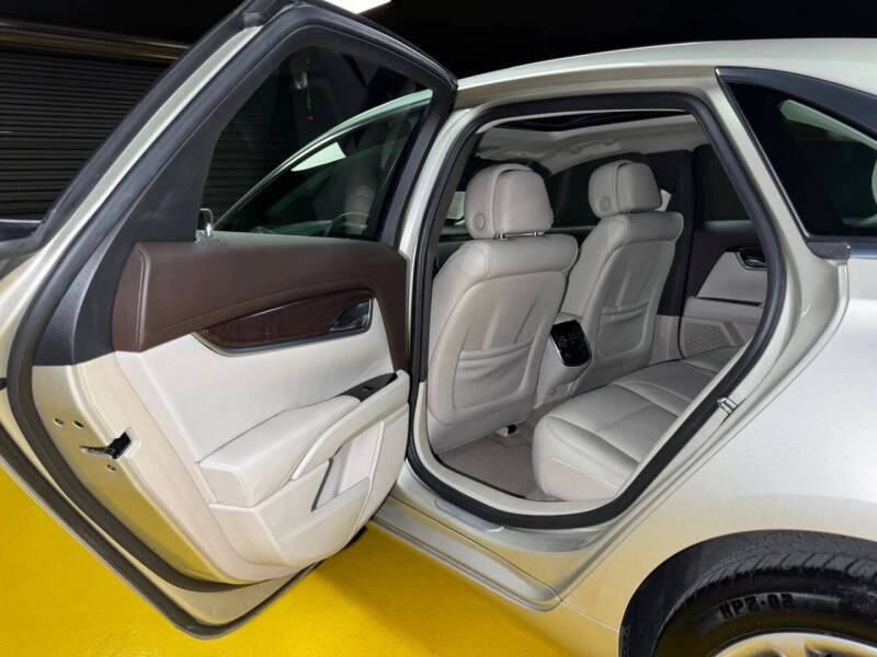 2013 Cadillac XTS Luxury Collection