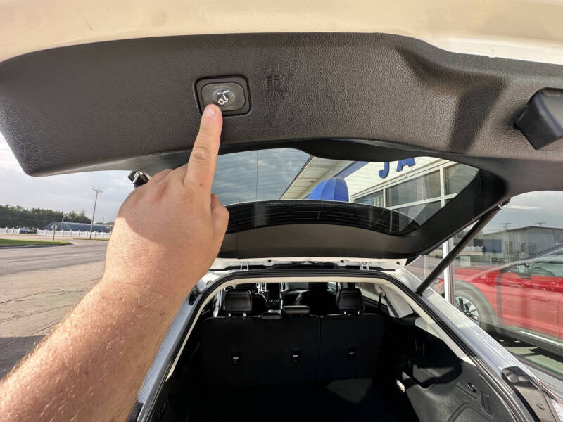 2021 Ford Edge Titanium