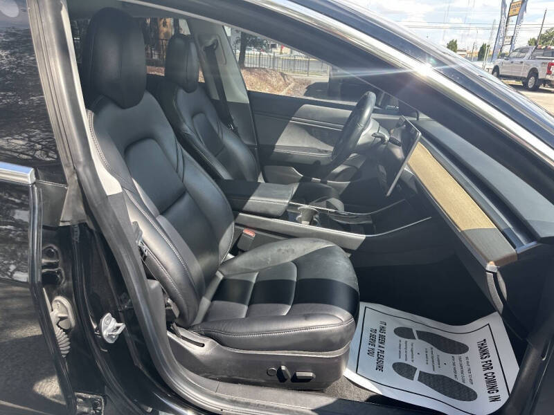 2019 Tesla Model 3 Mid Range