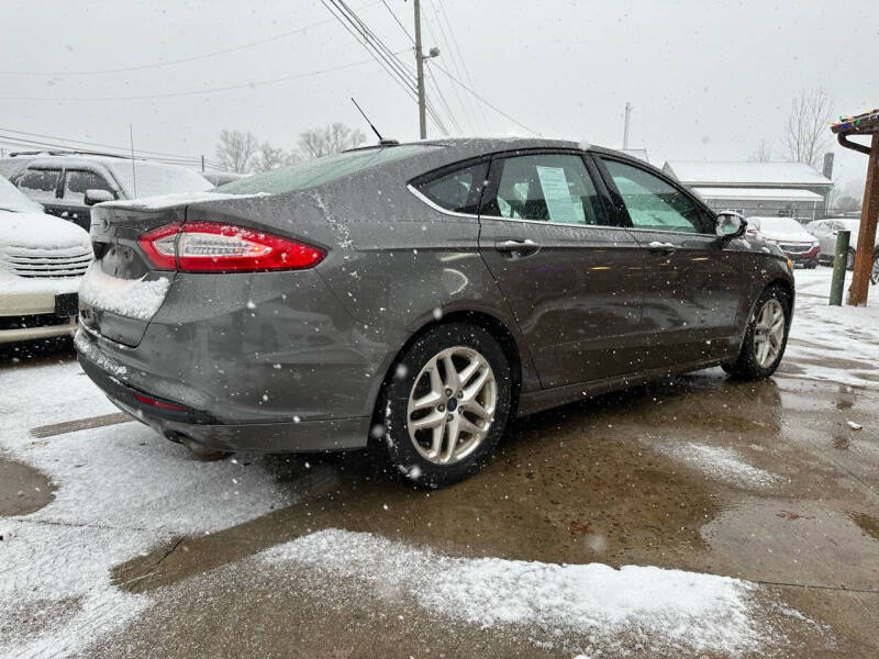 2014 Ford Fusion null photo 4