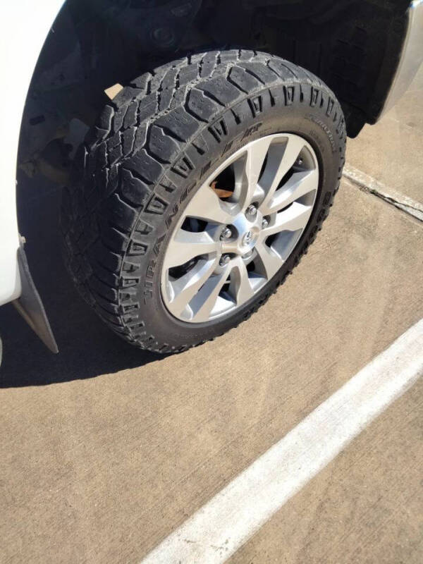 2011 Toyota Tundra Grade