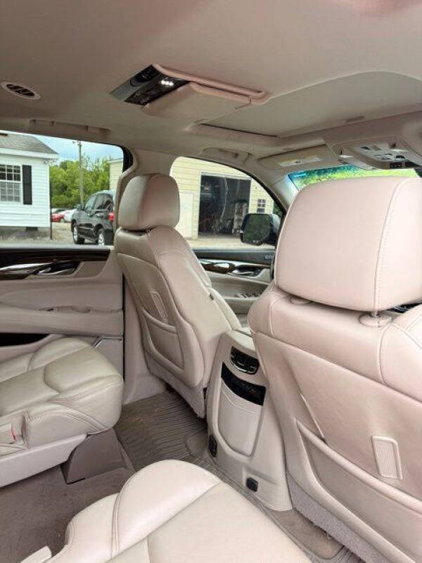 2018 Cadillac Escalade Luxury