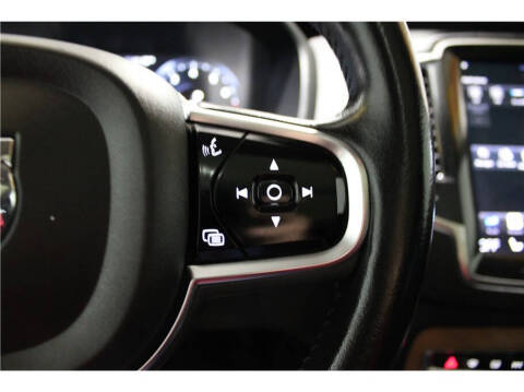 2021 Volvo XC90 T5 Momentum