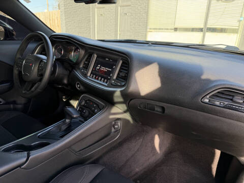 2017 Dodge Challenger SXT