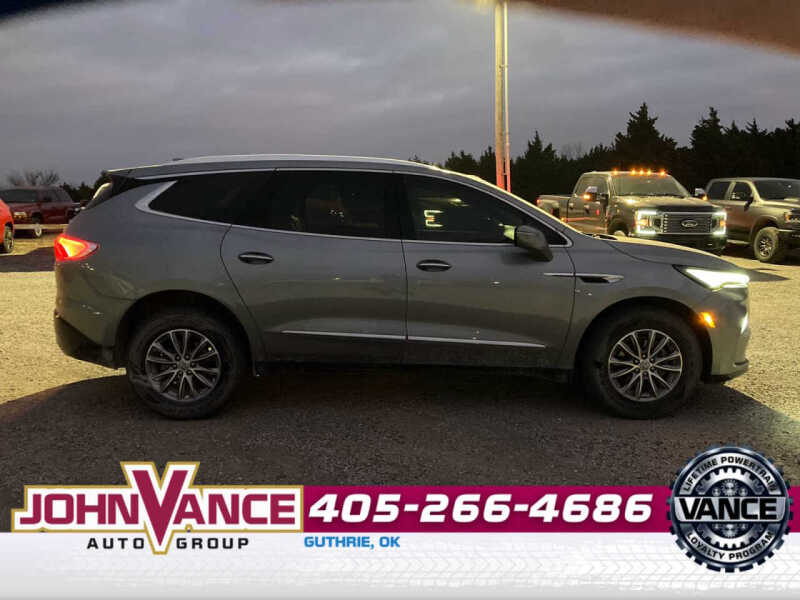 2023 Buick Enclave Essence