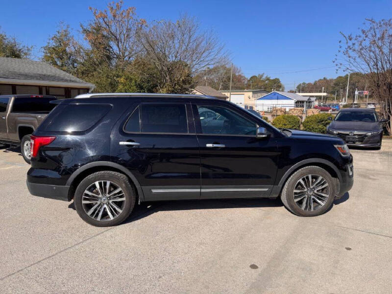 2016 Ford Explorer Platinum photo 5