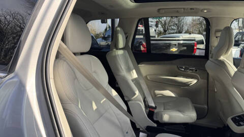 2023 Volvo XC90 Recharge T8 Ultimate Bright Theme 6P