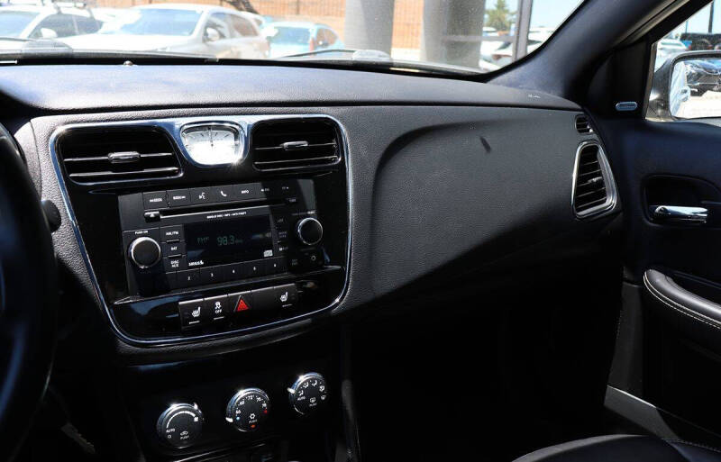 2013 Chrysler 200 Limited