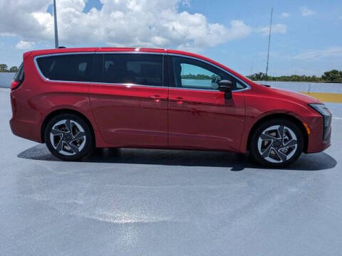 2027 Chrysler Pacifica Limited