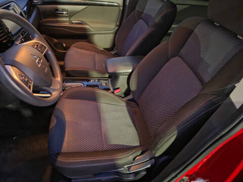 2019 Mitsubishi Outlander ES