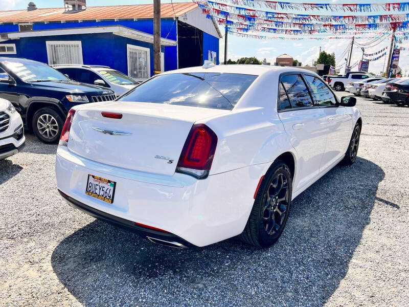 2019 Chrysler 300 S