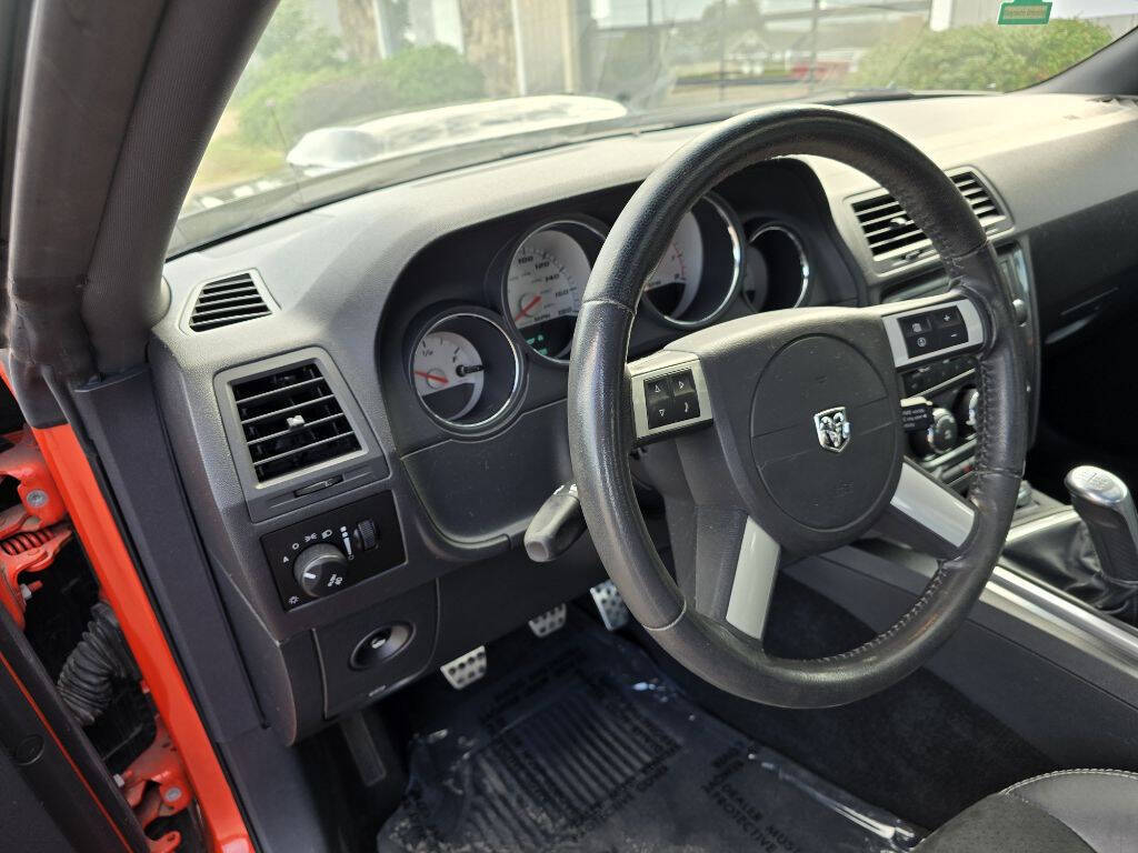 2009 Dodge Challenger 25