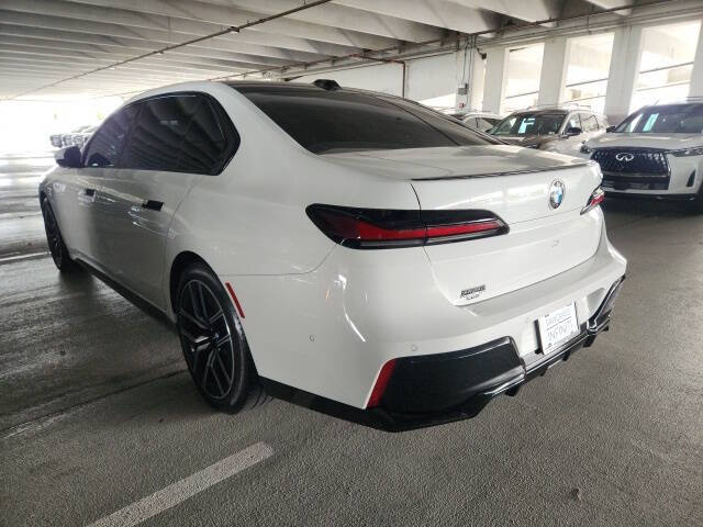 2023 BMW 7 Series 740i