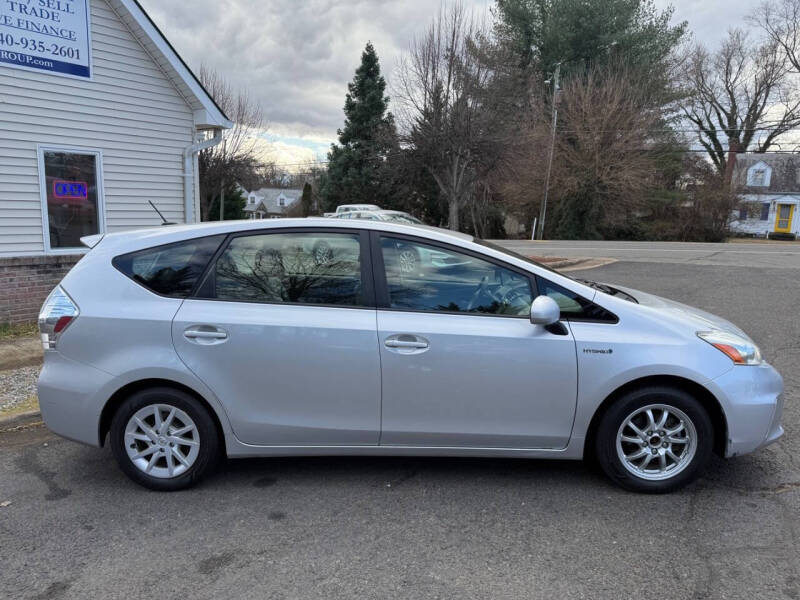 2012 Toyota Prius v Three