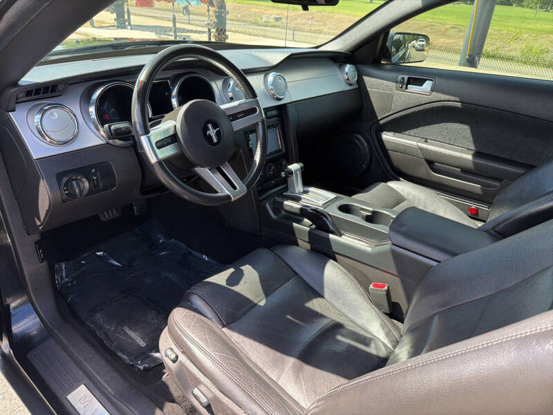 2007 Ford Mustang V6 Deluxe