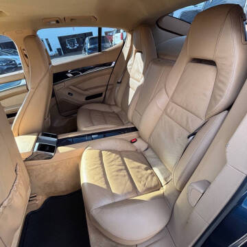 2011 Porsche Panamera