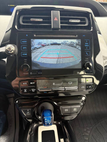 2017 Toyota Prius Three Touring