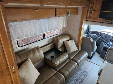 2004 Lexington Class C Mini Motorhome