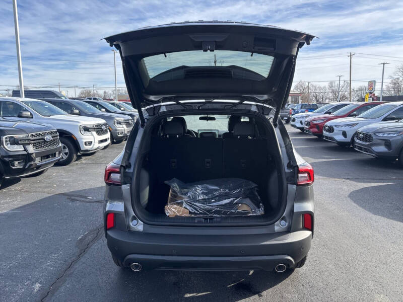 2026 Ford Escape Hybrid ST-Line Select