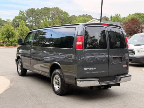 2017 GMC Savana LT 2500