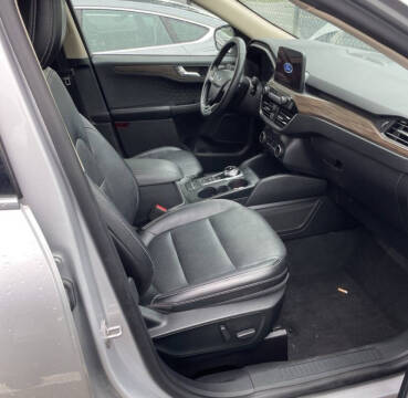 2020 Ford Escape Titanium