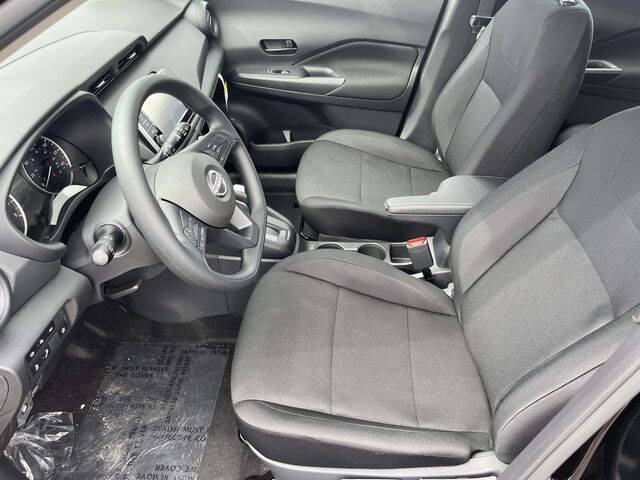 2025 Nissan Kicks Play S