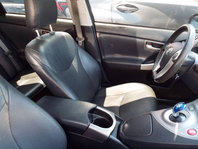 2014 Toyota Prius Plug-in Hybrid Advanced