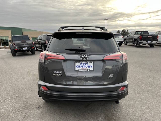 2018 Toyota RAV4 LE