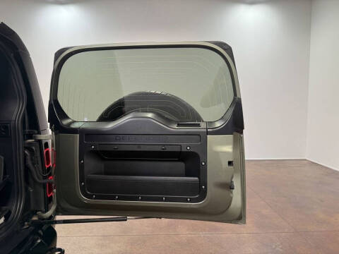 2024 Land Rover Defender 90 P400 X-Dynamic SE