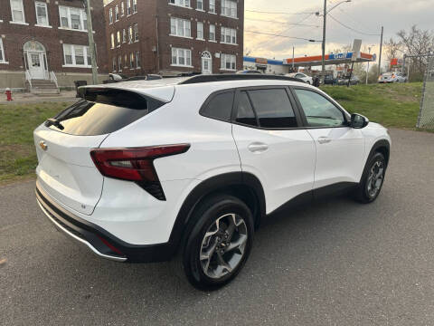 2024 Chevrolet Trax LT
