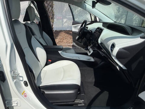 2017 Toyota Prius Four Touring