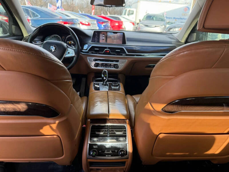 2016 BMW 7 Series 750i xDrive